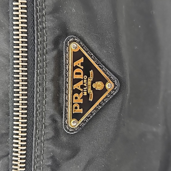 Authentic Prada Vela Tessuto Crossbody Bag - Picture 7 of 16